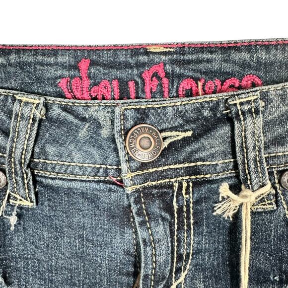 Wallflower Best Fitting Distressed Jean Shorts Size 5 Regular - Picture 5 of 7